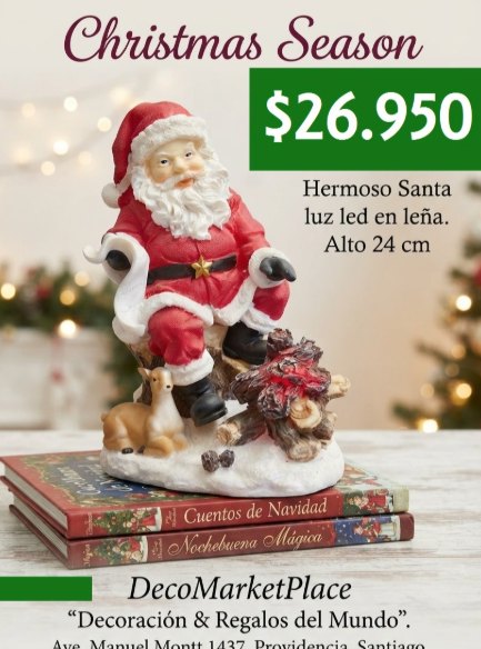 Santa con luz LED en leña: Santa Claus junto a un ciervo y troncos con luz LED. Alto: 24 cm.